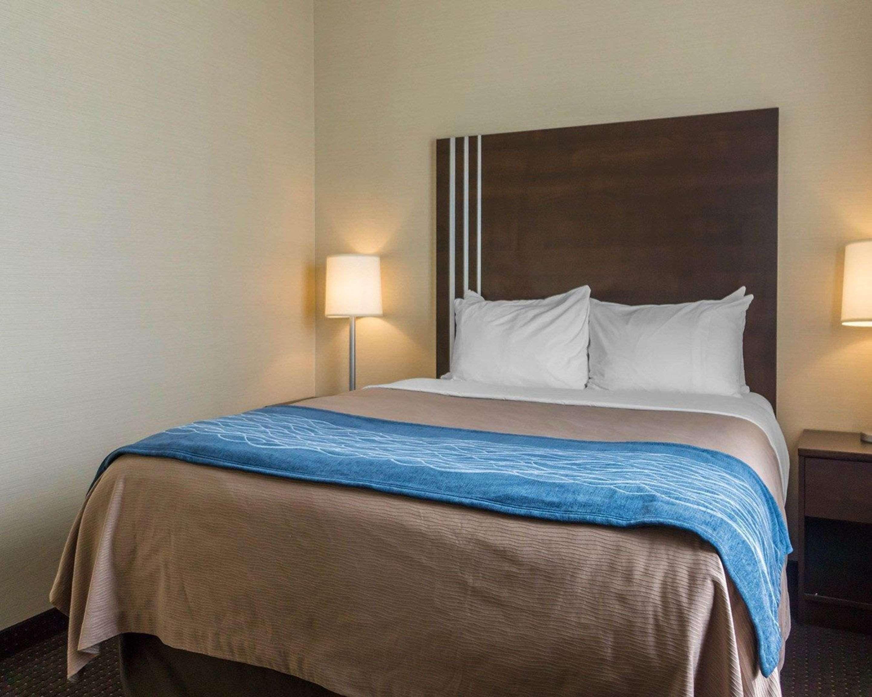 Comfort Inn & Suites Fox Creek Екстер'єр фото