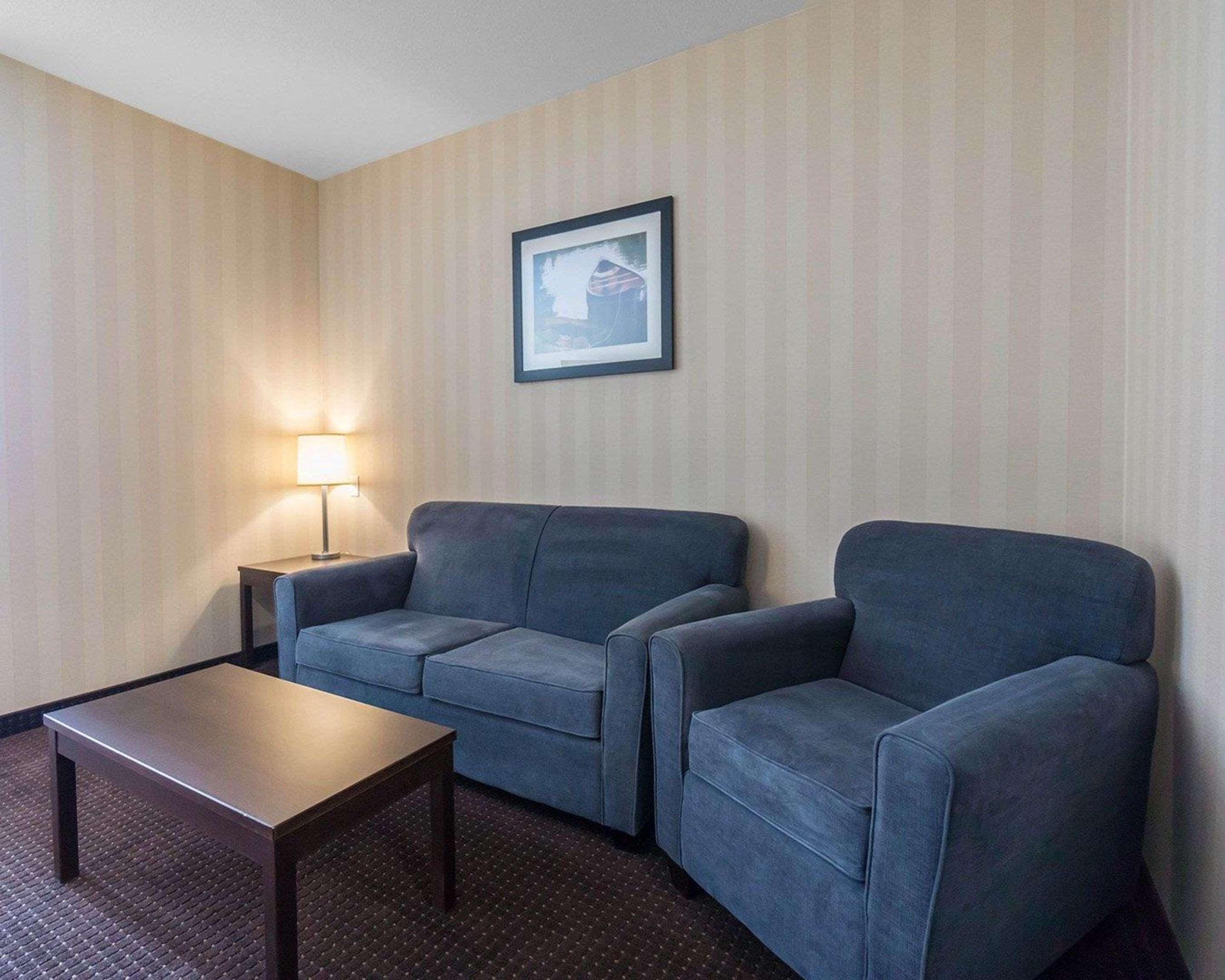 Comfort Inn & Suites Fox Creek Екстер'єр фото