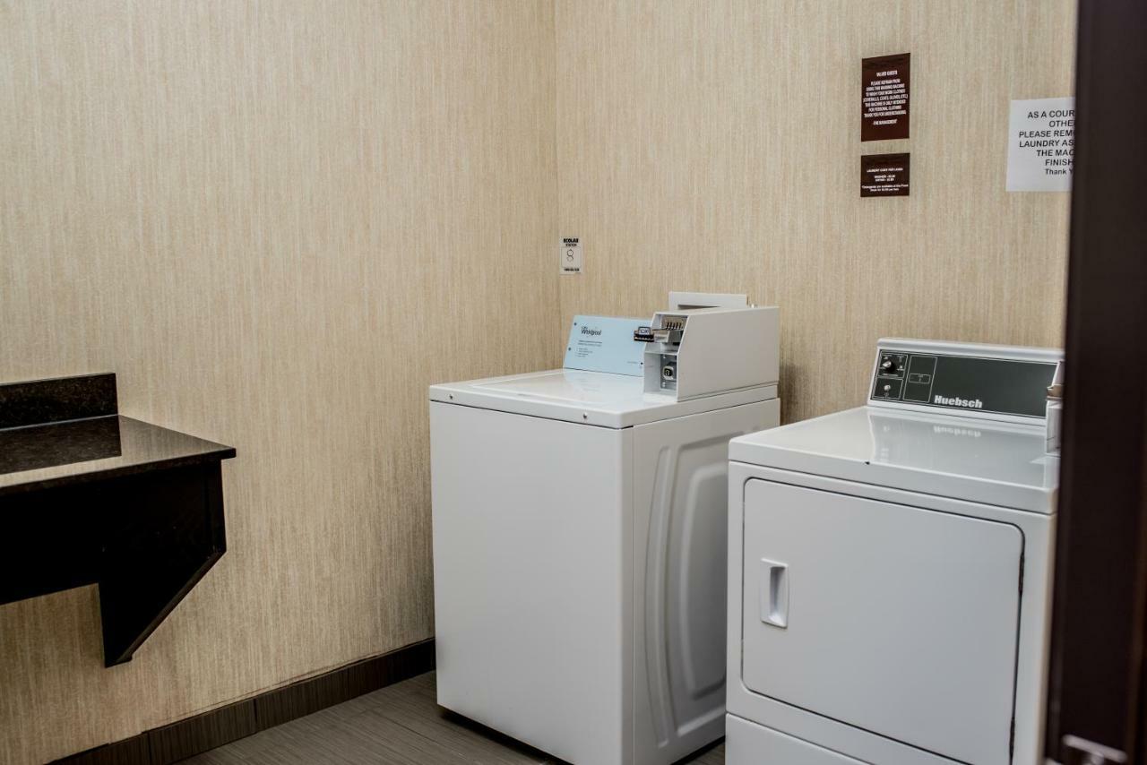 Comfort Inn & Suites Fox Creek Екстер'єр фото