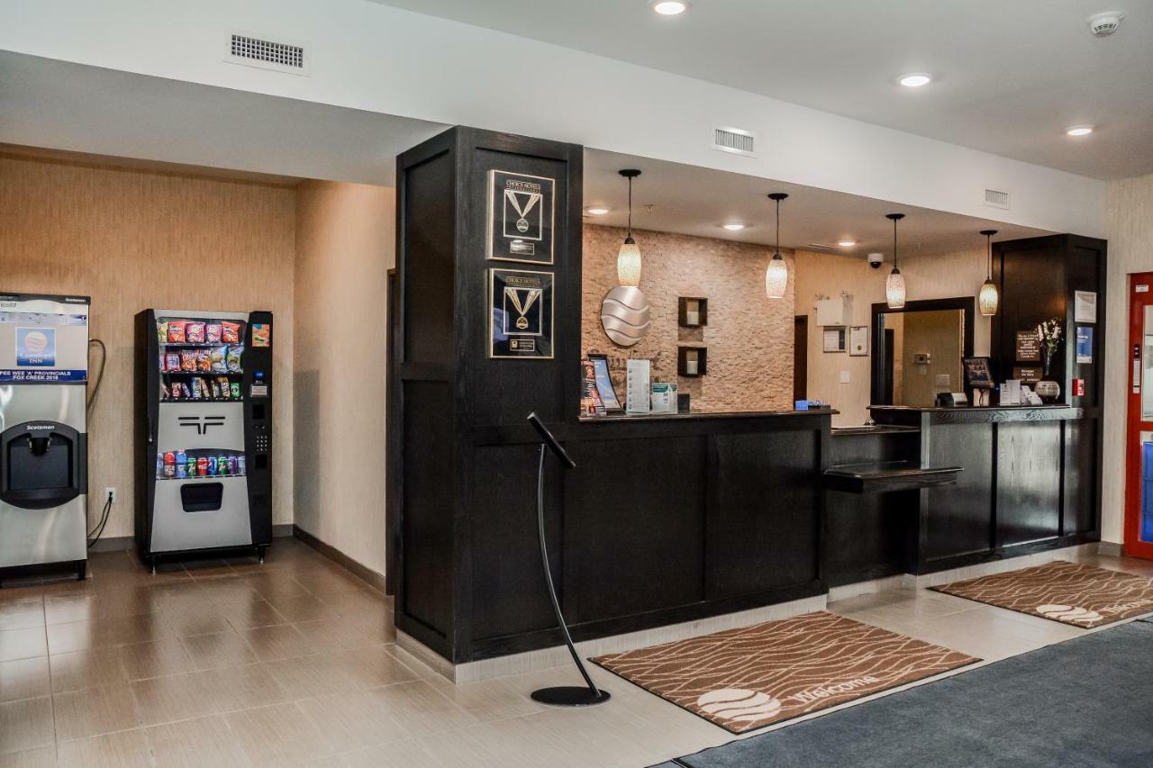 Comfort Inn & Suites Fox Creek Екстер'єр фото